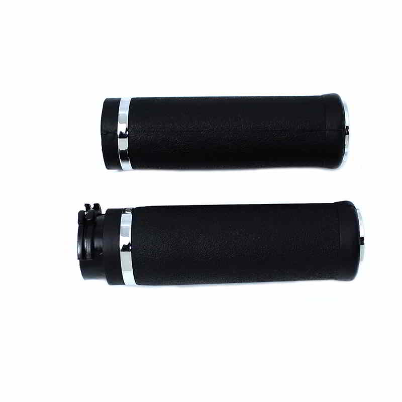 28-0206 クロームエンドキャップ付きブラックグリップセット 取寄せ Vツイン Black Grip Set with Chrome End Caps (検索用／