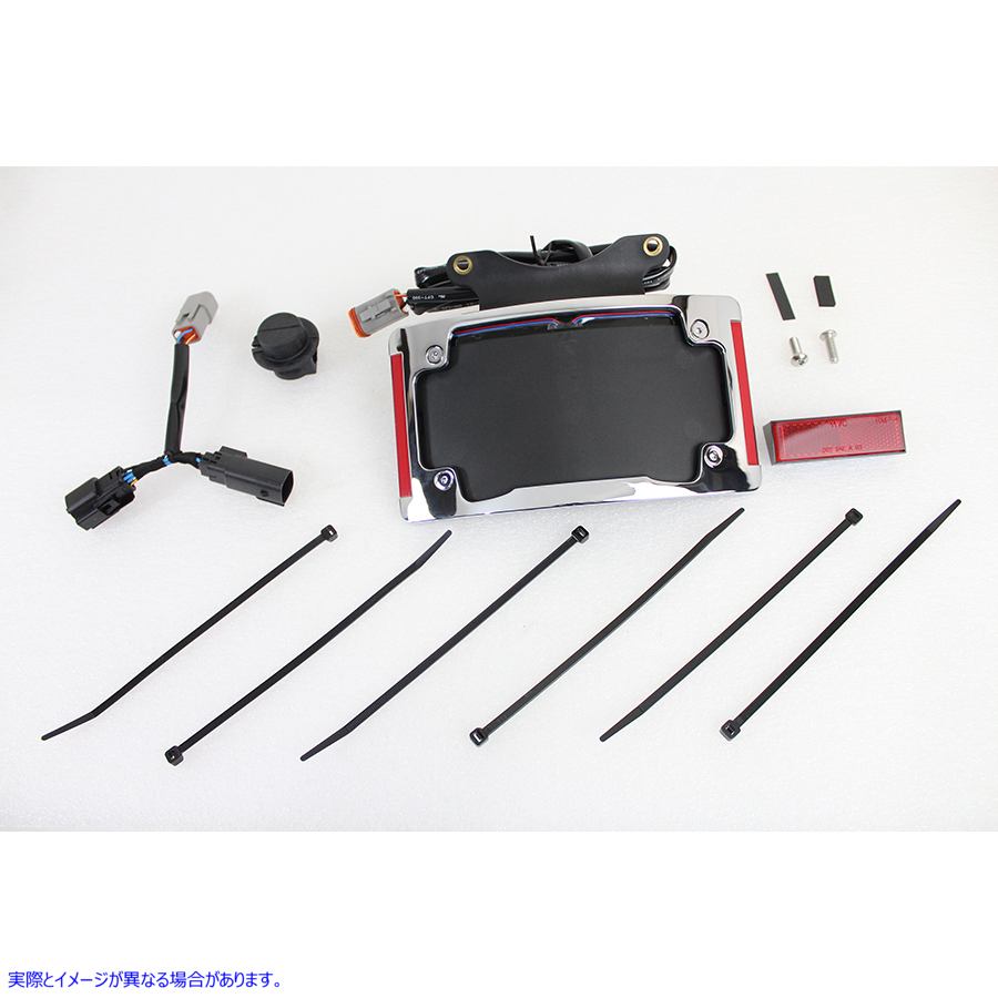 33-1494 LED照明付きクローム湾曲ナンバープレートフレーム 取寄せ Vツイン Chrome Curved License Plate Frame with LED Lighti
